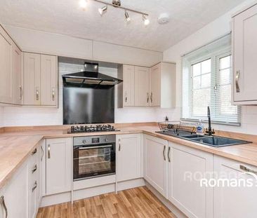 Coachmans Grove, Sandhurst, Berkshire, GU47 - Photo 1