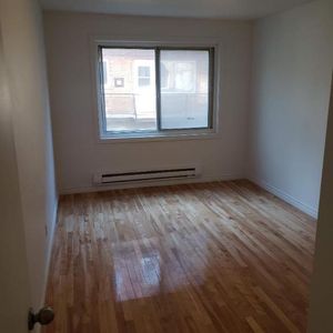 2 CH - 1 SDB - Saint-Laurent - $1,350 /mo - Photo 2