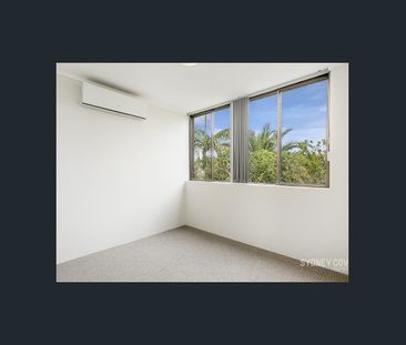 VIEWS OF THE HARBOUR | Unfurnished - Photo 4