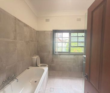 Spacious Family Home in Prime Epping Location - Photo 2