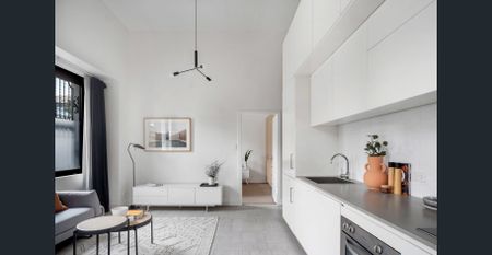 Stylish Warehouse Apartment in the Heart of the Inner City - Photo 4