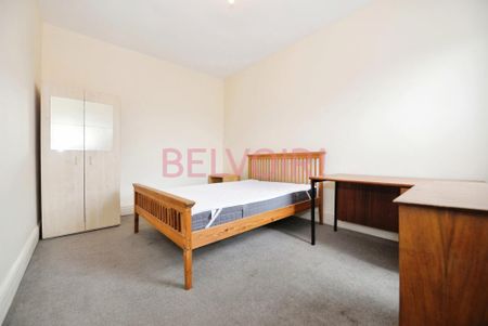 5 bedroom detached house to rent - Photo 2