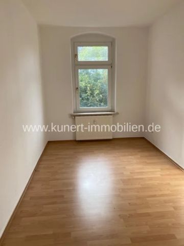 3-Zimmer-Wohnung mit Balkon in attraktiver Wohnlage von Chemnitz, Badezimmer mit Wanne und Dusche - Foto 2