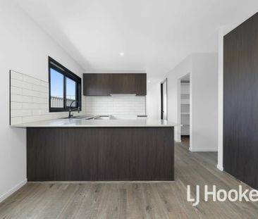 Modern, Low Maintenance Home! - Photo 6