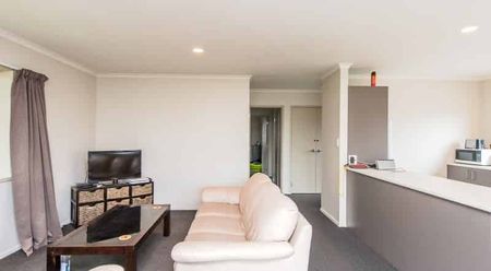 City Centre - 3 bedrooms - Photo 4