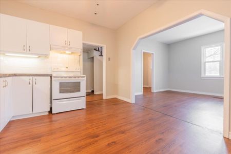 For Lease - 24 Maple Street, Aurora, Ontario - Photo 5