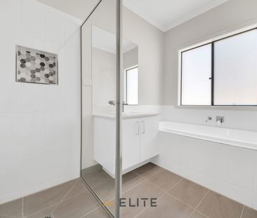 4 BED FAMILY LIVING - MERIDIAN ESTATE - Photo 5