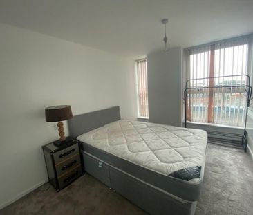 2 bedroom penthouse to rent - Photo 5