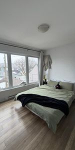 GRAND 41/2 AVEC BALCON ET IMMENSE FENÊTRE - Photo 4