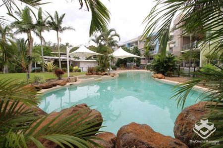 Townhouse in Secure Complex - Photo 4