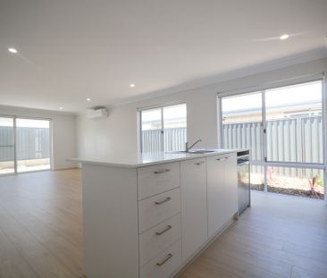 Brand New Home in Coastal Madora Bay! - Photo 3