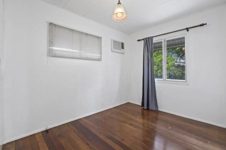 27 Tolverne Street, - Photo 5