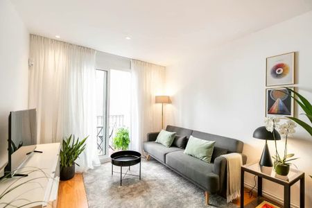 Carrer de Joaquín Costa, Barcelona, Catalonia 08001 - Photo 3