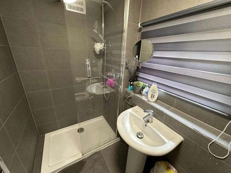 : Rupert Road, Guildford, GU2 - Photo 2