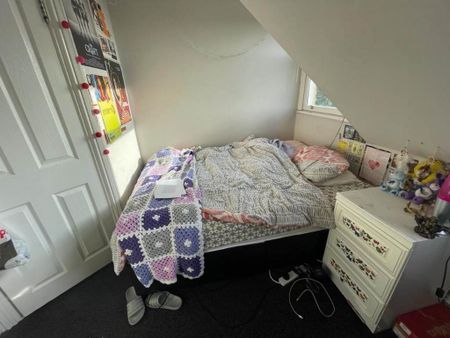 3 bedroom flat to rent - Photo 5