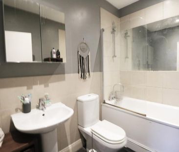 2 bedroom apartment to rent - Photo 5