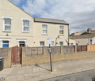 1 Bed Bungalow, Mellison Road, SW17 - Photo 1