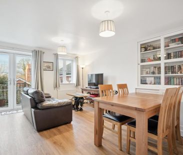 2 bedroom semi-detached house to rent - Photo 3