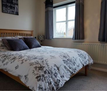 2 bed Town House - To Let - Photo 4