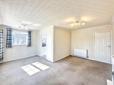 2 bedroom maisonette to rent - Photo 3