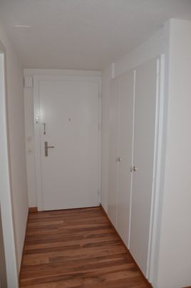 "eigene Waschmaschine | moderne 4.5-Zimmer-Wohnung an ruhiger Lage mit sonnigem Balkon" - Photo 1