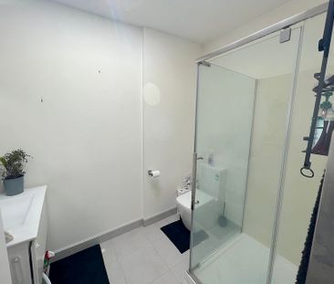 Post quake built apartment with double glazing. - Photo 5