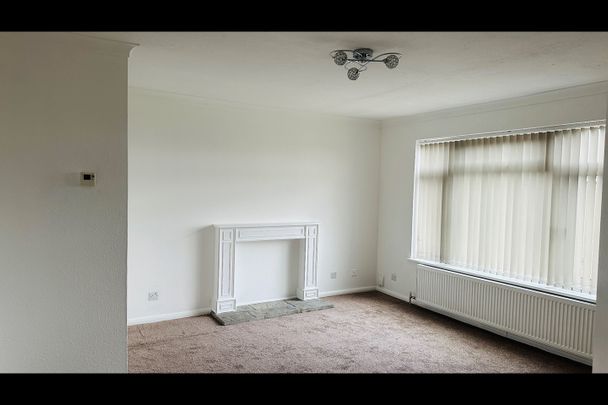 2 Bed Flat, The Larches, LU2 - Photo 1