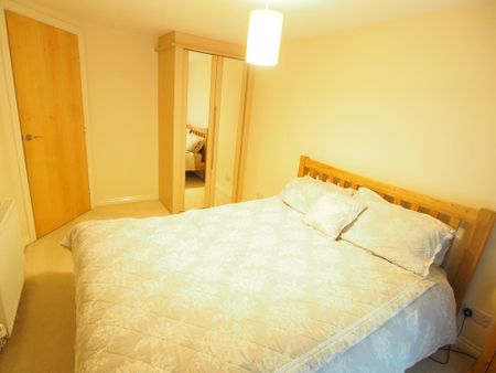 2 bedroom flat to rent - Photo 3