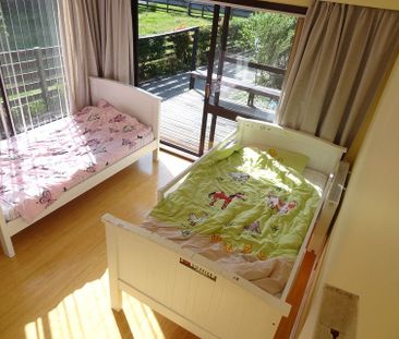 Immaculate 3bd house (water + internet included) - Photo 2