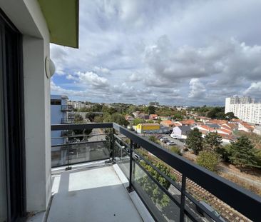 Location Appartement 4 pièces 84m² REZE 44400 - Photo 5