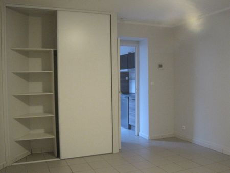 APPARTEMENT MEUBLE A LOUER PROCHE CENTRE VILLE ST QUENTIN 02 - Photo 5