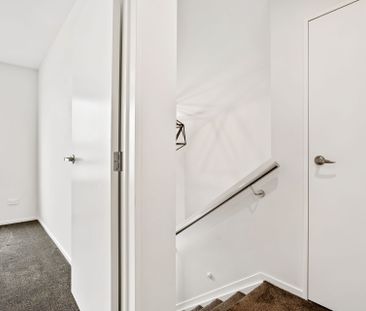 Beautiful 3 Bedroom New Lynn Home - Photo 2