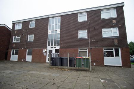 1 Bed Flat to Let on Beckett Court, Preston - Photo 3