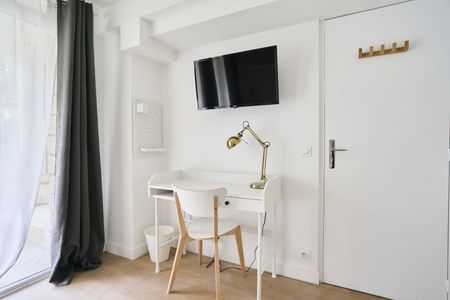 COLOMBES Roommate 17 Bedrooms at Colombes - Photo 2