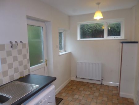 2 bedroom semi-detached house to rent - Photo 2