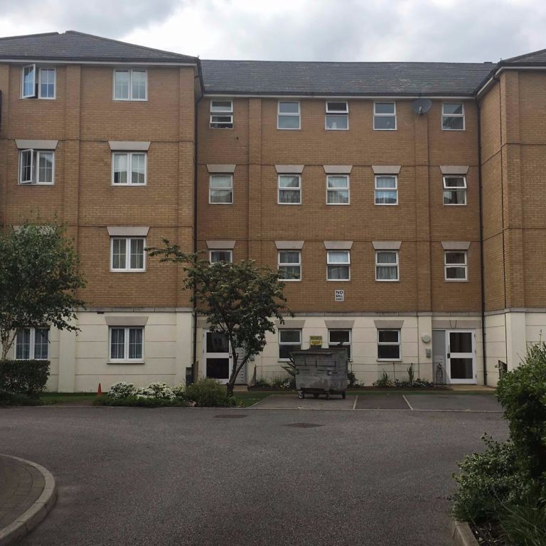 Sixpenny Court Tanner Street, Barking, IG11 - Photo 2