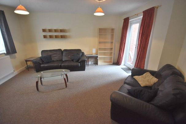 3 bedroom terraced house to rent - Photo 1