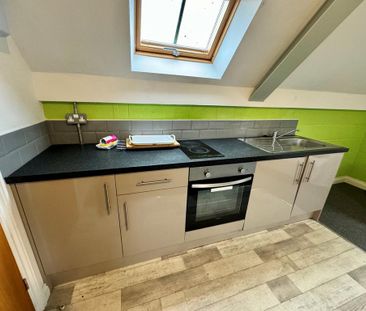 Studio to rent - Photo 5