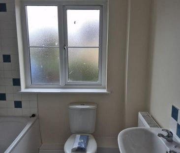 3 bedroom link detached house to rent - Photo 5