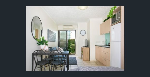 Fully Furnished Inner City Studio - Photo 1