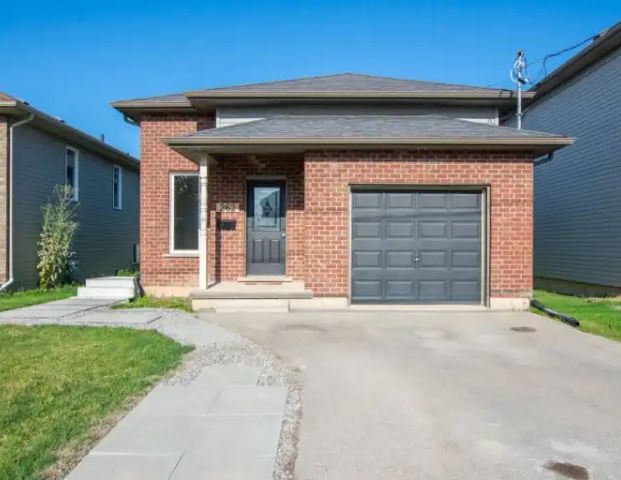 262 Deere Street - 1 | 262 Deere Street -, Welland - Photo 1