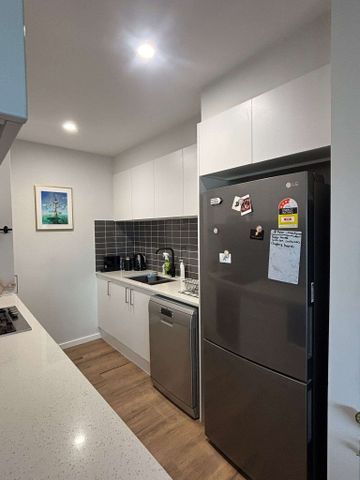 Adamstown - Photo 4