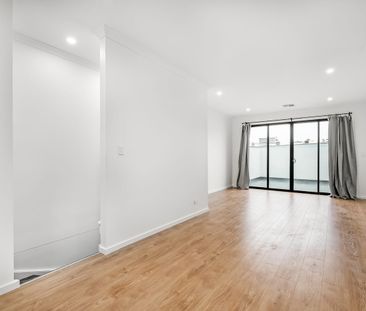Newly Built City Fringe Townhouse - Photo 1