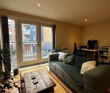 Eastside Mews, London, E3 - Photo 2