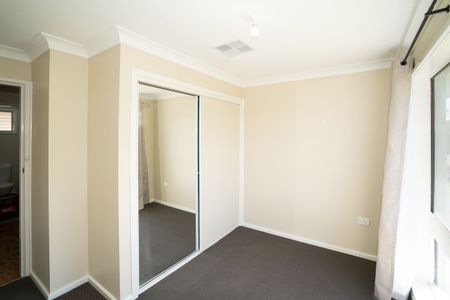 38 Geneva Crescent, Lake Albert, NSW 2650 - Photo 2