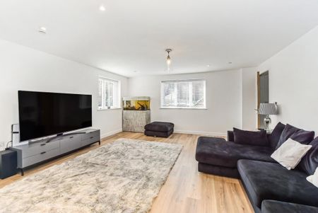 5 bedroom detached house to rent - Photo 2