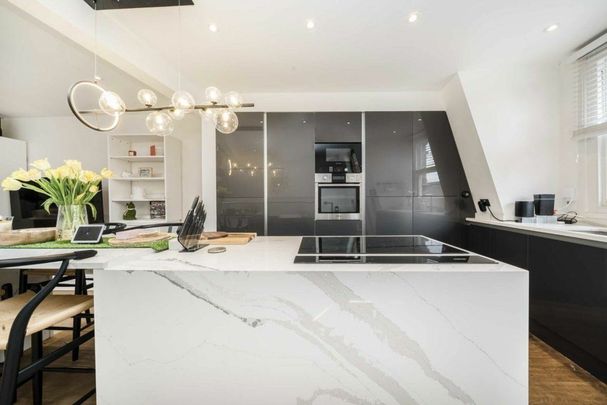 Church Court, Richmond, TW9 - Photo 1