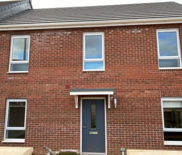 3 bedroom semi-detached house to rent - Photo 1
