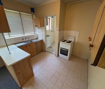 2 Bedroom Unit in Liverpool - Photo 2