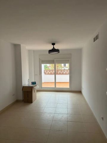 Alquiler de piso en Calle Potosí - Photo 5